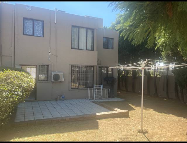 3 bed property to rent in MORNINGSIDE